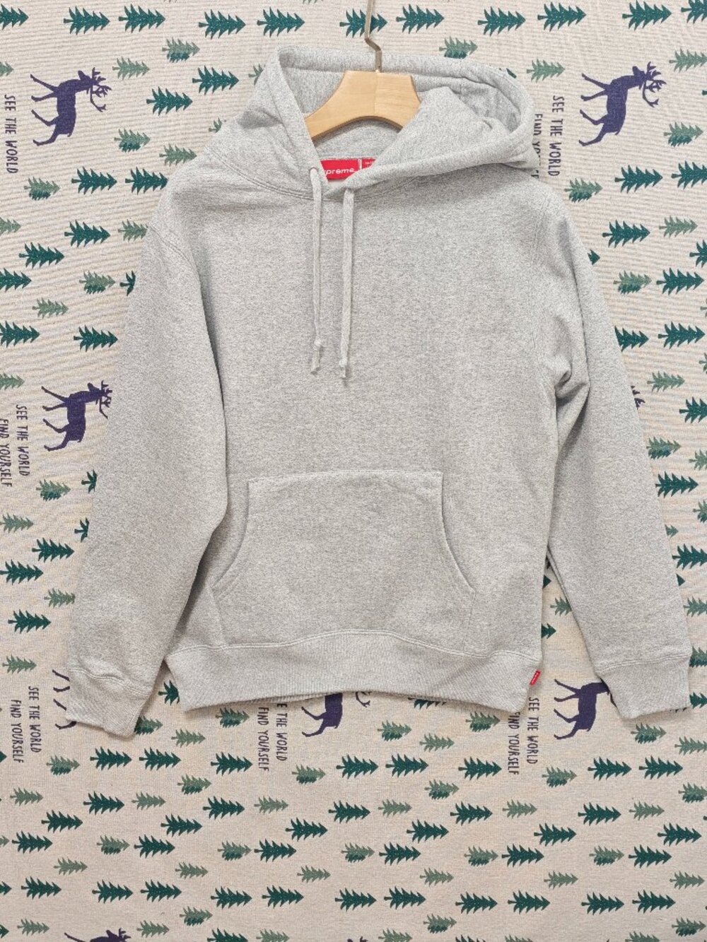 Supreme Grey Pullover Hoodie - Men's Casual Hoodie